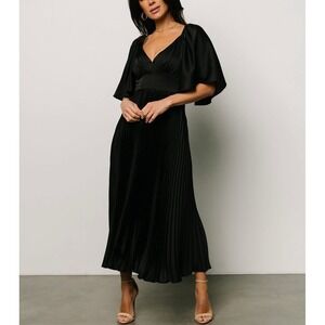 Baltic Born NWT Aubree Accordion Pleated V-Neck A-Line Midi Dress Size XS Black